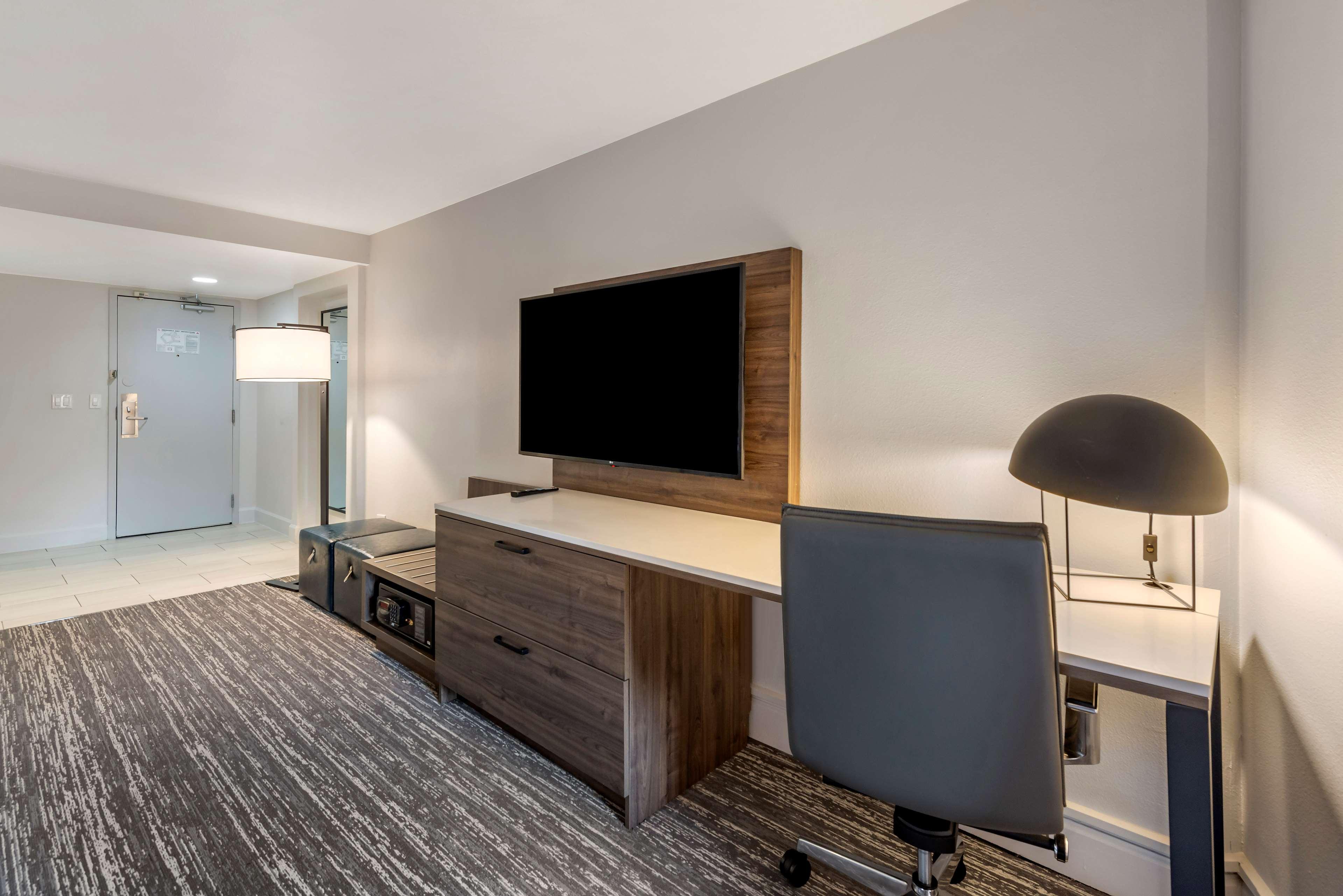 เบสต์ เวสเทิร์น พรีเมียร์ เดนเวอร์ อีสต์ Hotel ภายนอก รูปภาพ