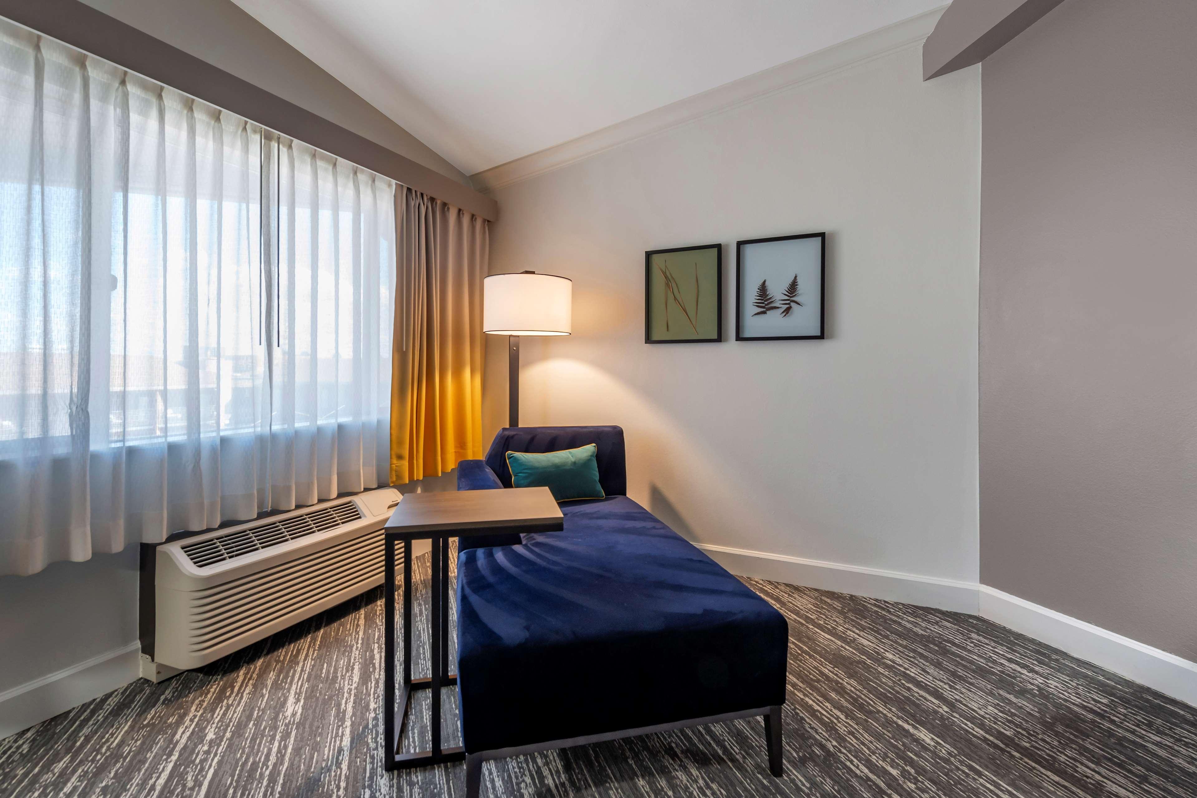 เบสต์ เวสเทิร์น พรีเมียร์ เดนเวอร์ อีสต์ Hotel ภายนอก รูปภาพ